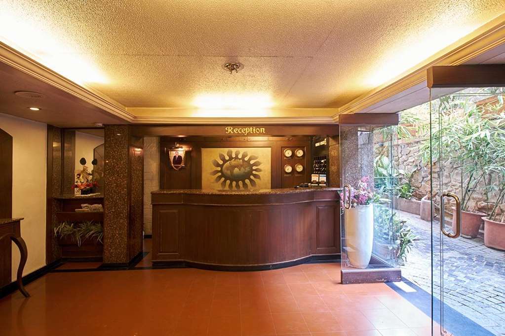 Hotel Srimaan Пюн Интериор снимка