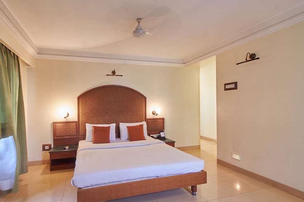 Hotel Srimaan Пюн Стая снимка