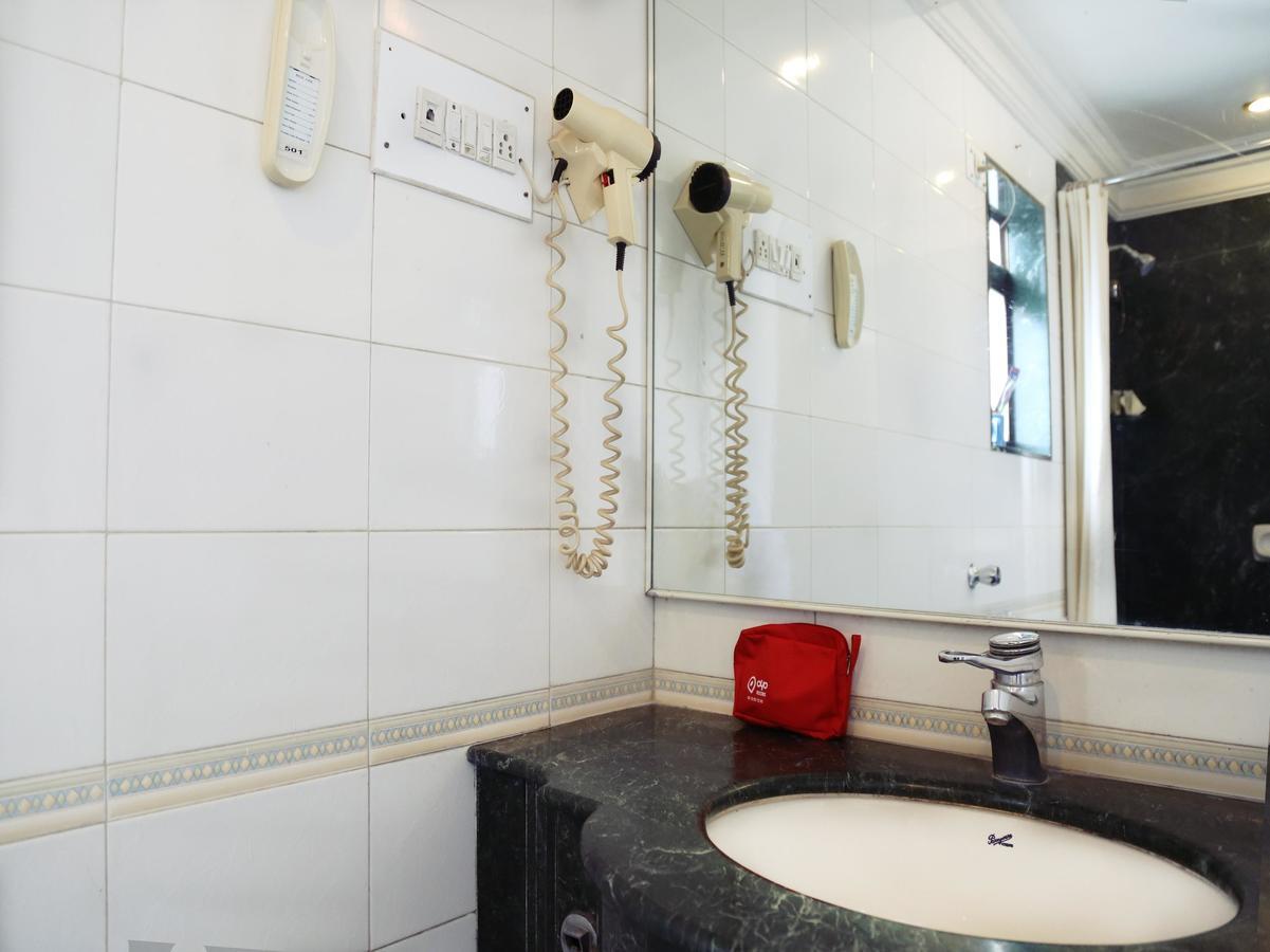 Hotel Srimaan Пюн Екстериор снимка