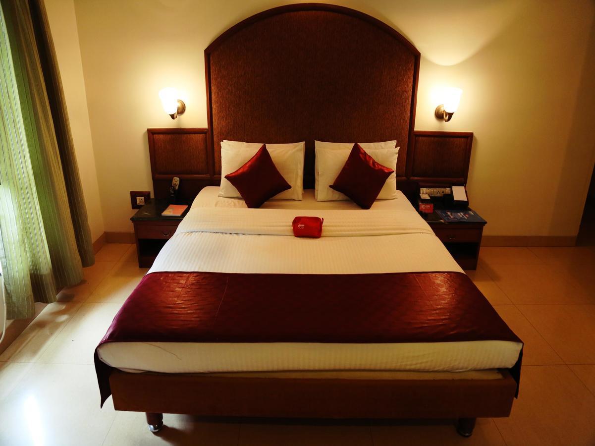 Hotel Srimaan Пюн Екстериор снимка