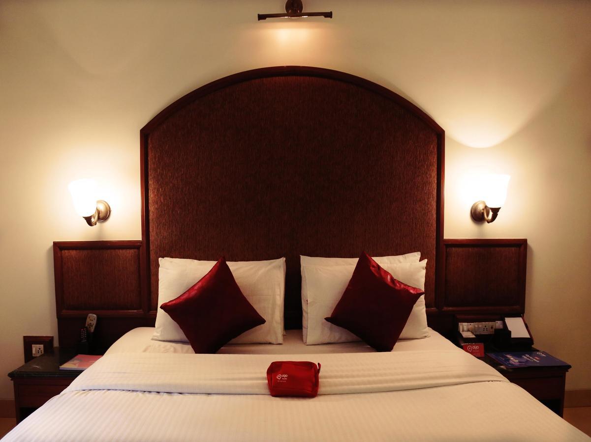 Hotel Srimaan Пюн Екстериор снимка