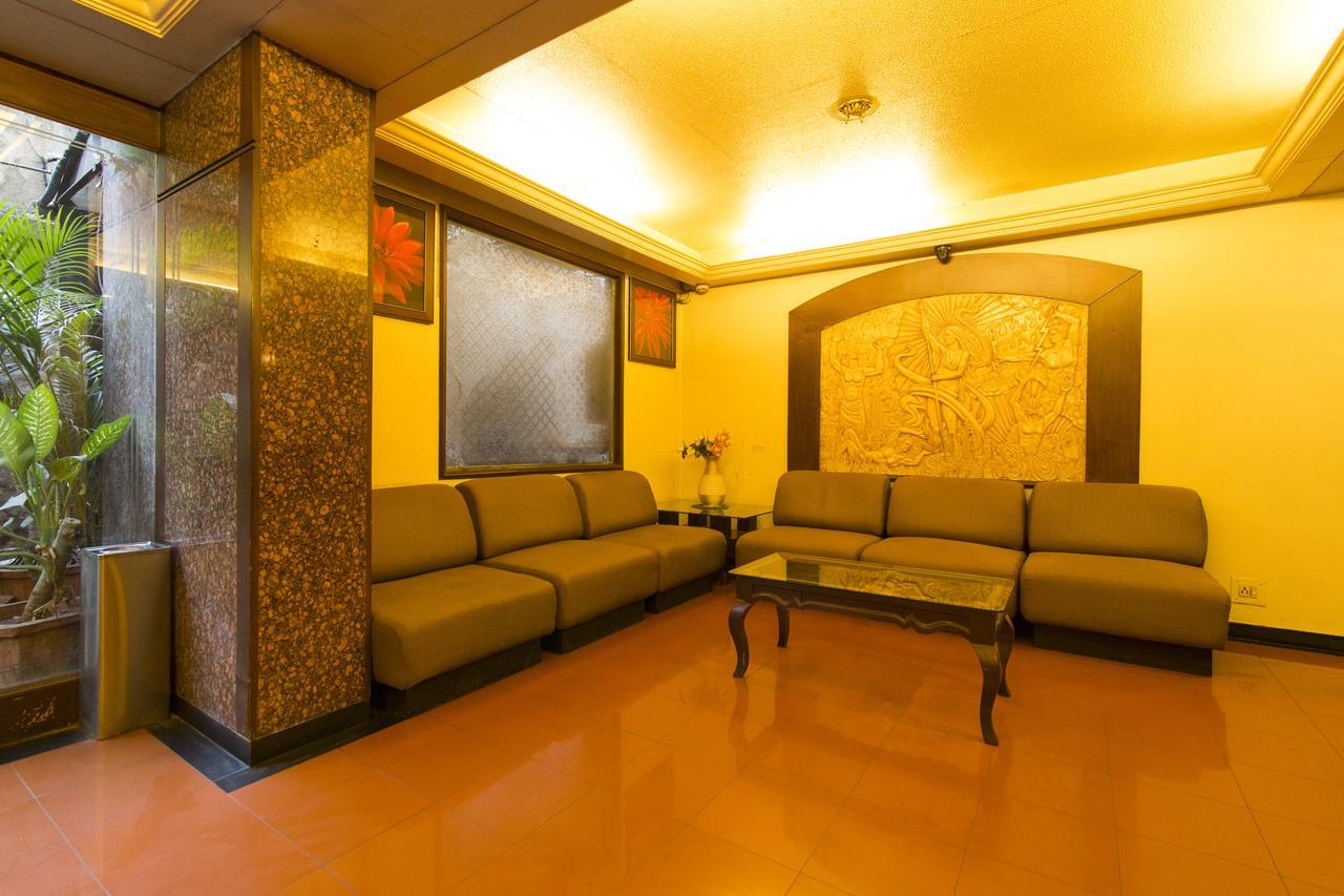 Hotel Srimaan Пюн Екстериор снимка
