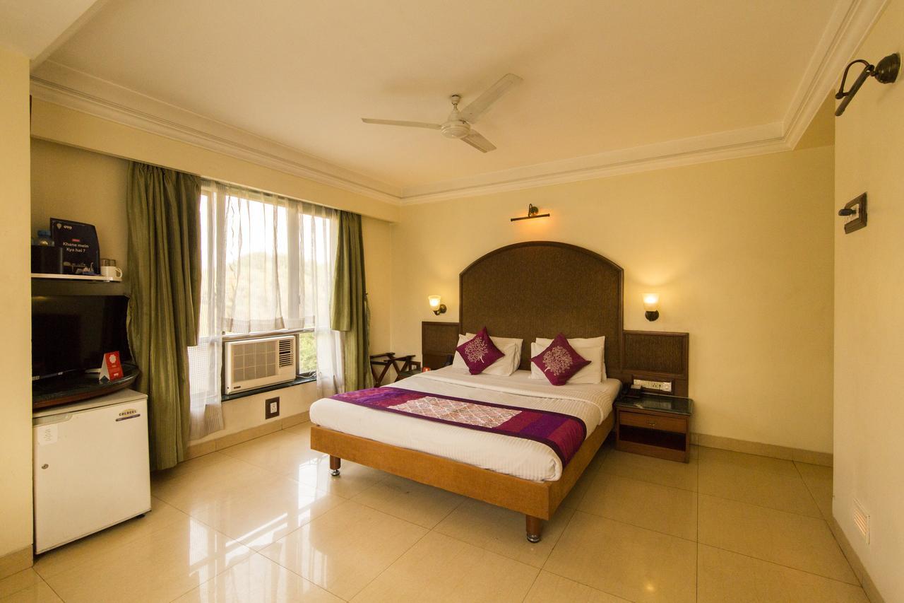 Hotel Srimaan Пюн Екстериор снимка